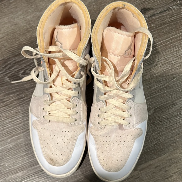 Air Jordan 1 Mid SE “Inside Out” - Picture 7 of 7